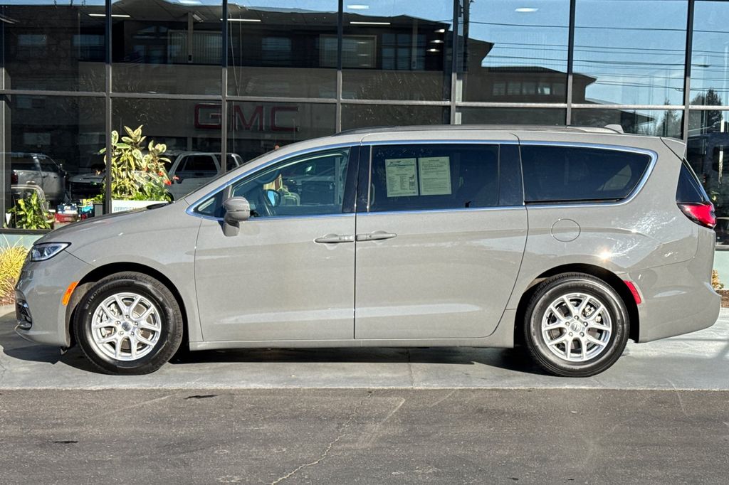 used 2022 Chrysler Pacifica car, priced at $21,918