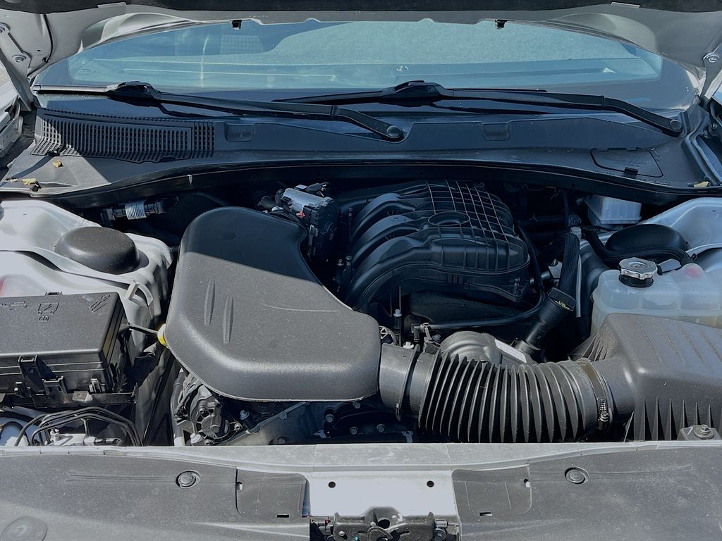 Used 2023 Silver Dodge SXT image 30