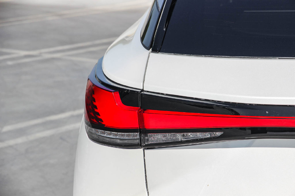 New 2026 White Lexus 350h Premium image 7