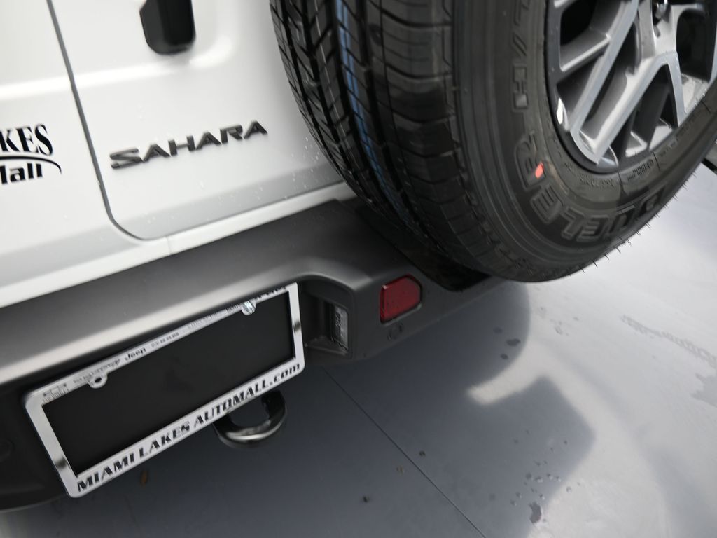 New 2025 Bright White Clearcoat Jeep Sahara image 33