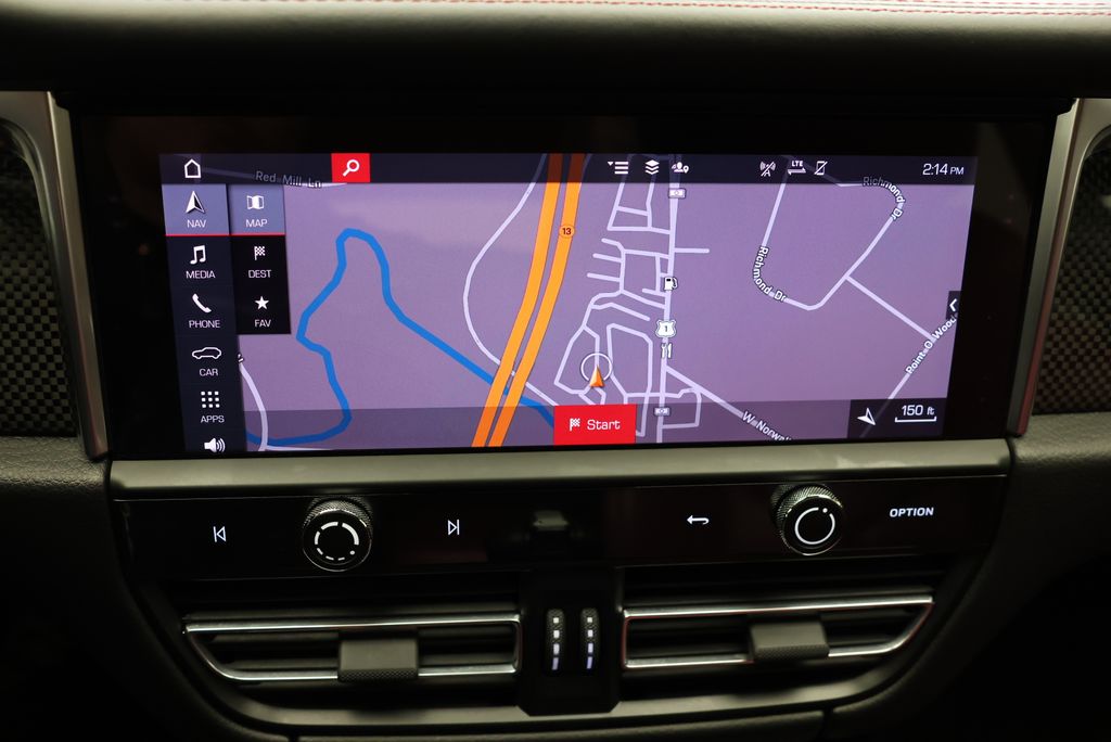 Thumbnail: 2024 Porsche Macan - 25