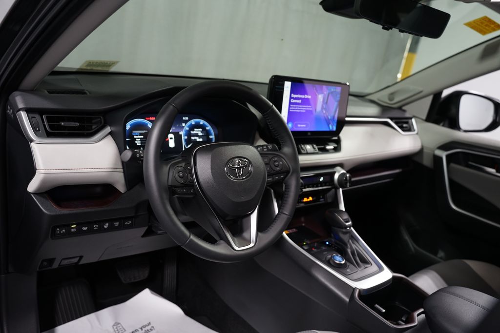 Thumbnail: 2024 Toyota RAV4 - 11