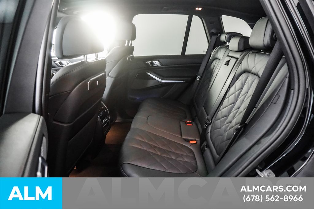Used 2024 Black BMW sDrive40i image 17