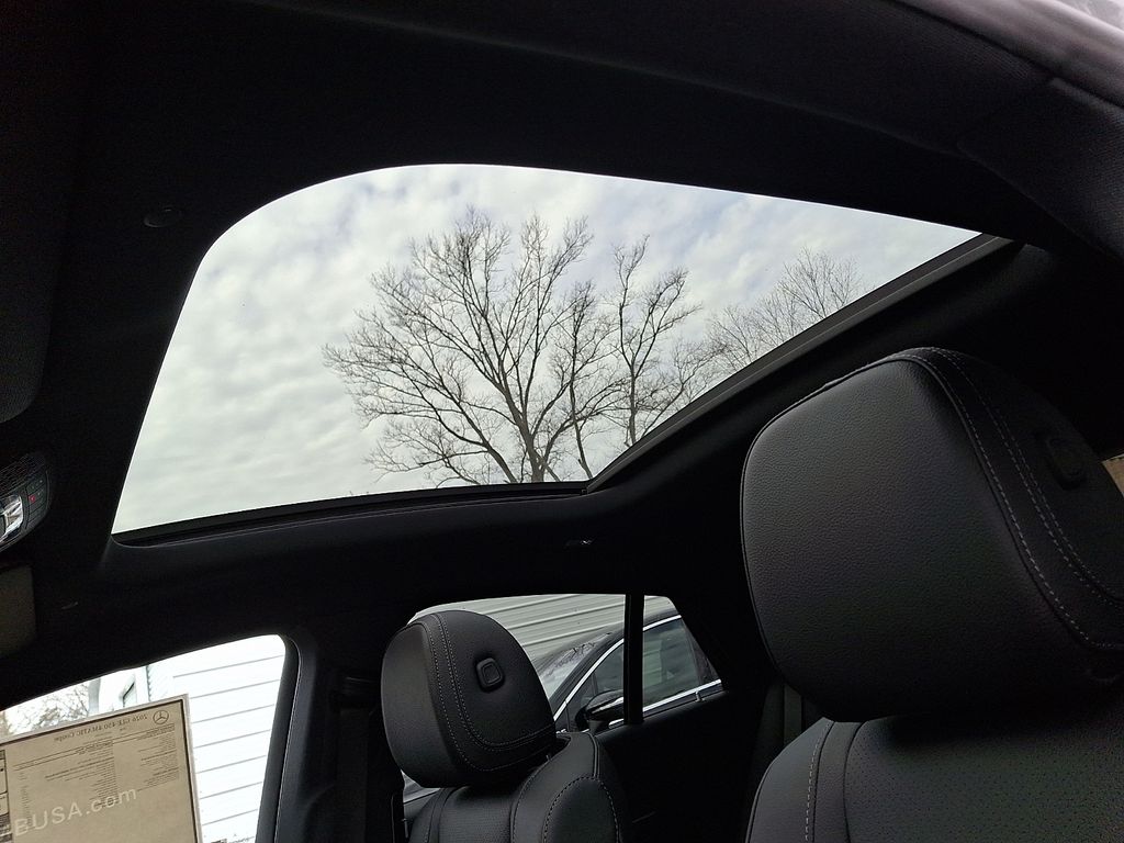 Thumbnail: 2026 Mercedes-Benz GLE - 10