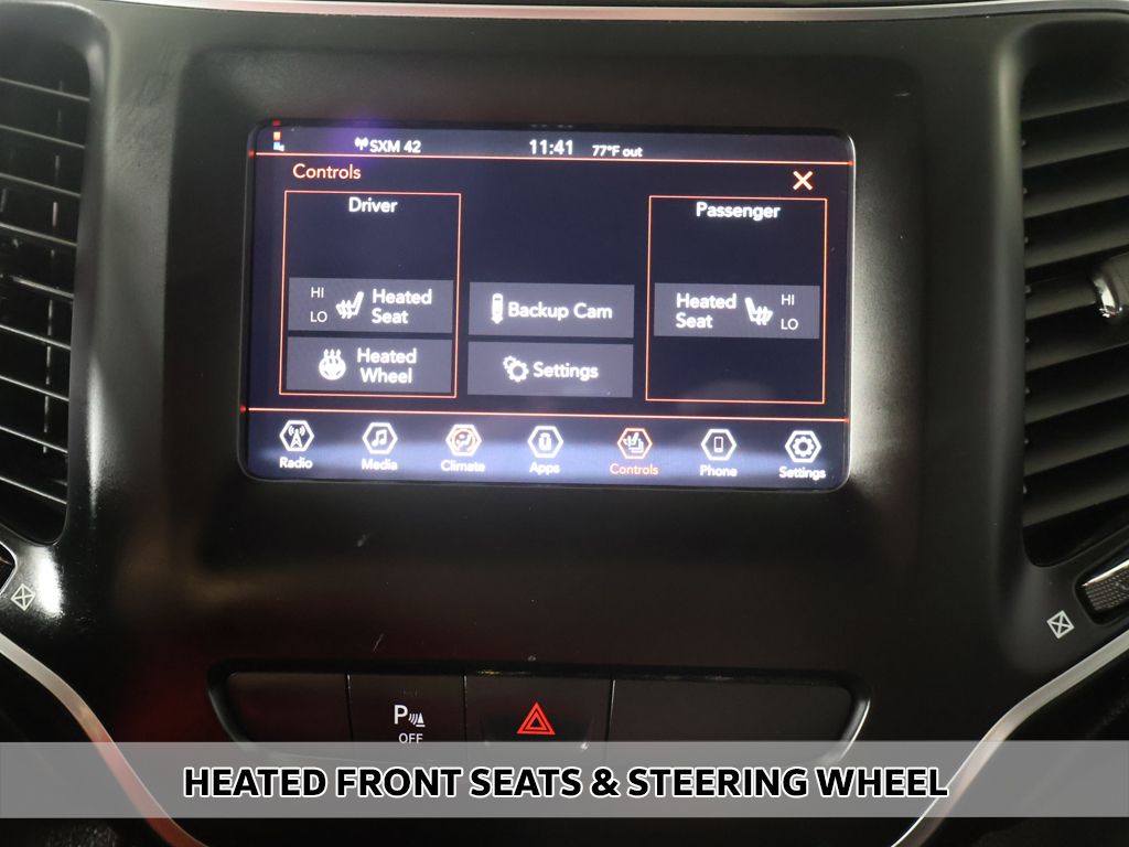 Used 2019 Gray Jeep Latitude Plus image 5