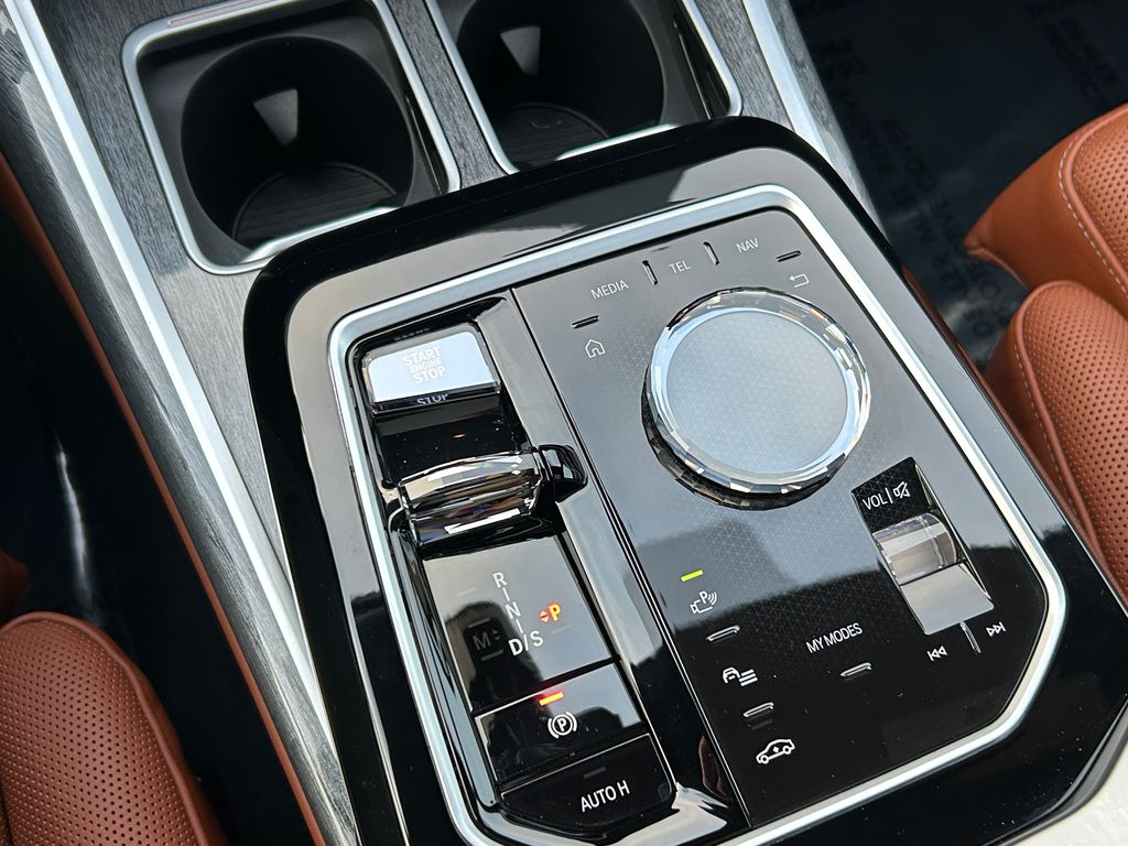 Thumbnail: 2023 BMW 7 Series - 29