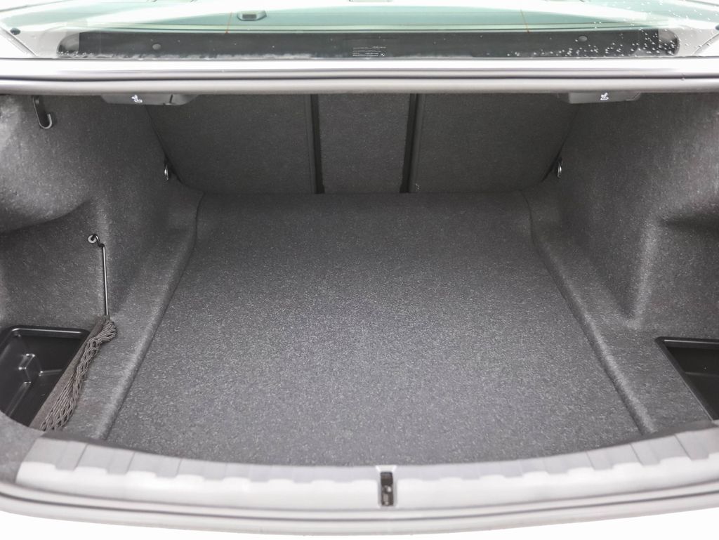 Thumbnail: 2025 BMW 3 Series - 24