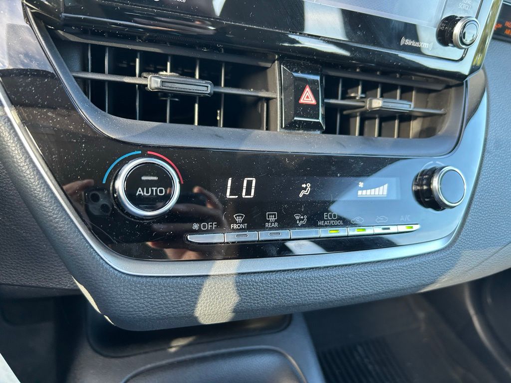 Thumbnail: 2022 Toyota Corolla - 25