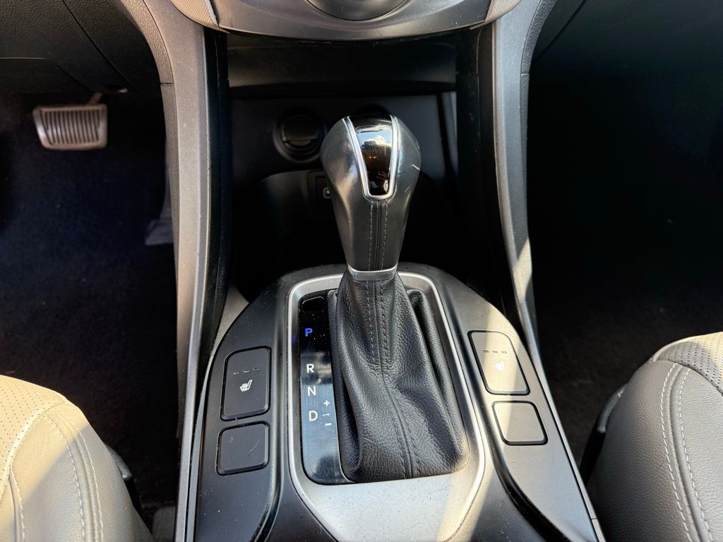 Thumbnail: 2017 Hyundai Santa Fe - 19