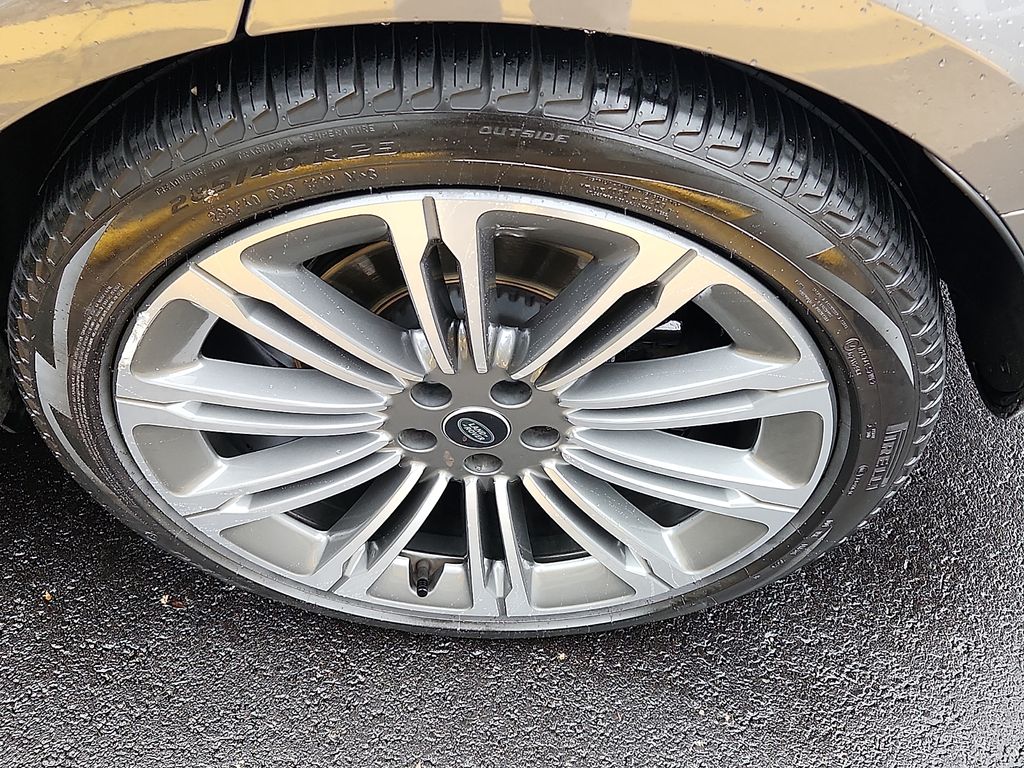 Thumbnail: 2024 Land Rover Range Rover Sport - 8