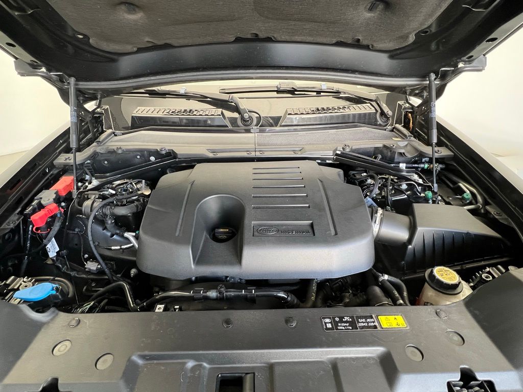 Thumbnail: 2021 Land Rover Defender - 26