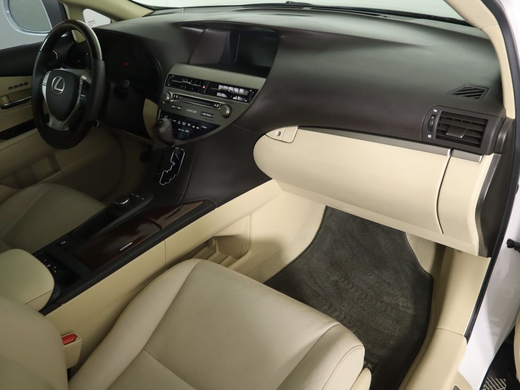 Thumbnail: 2015 Lexus RX - 17