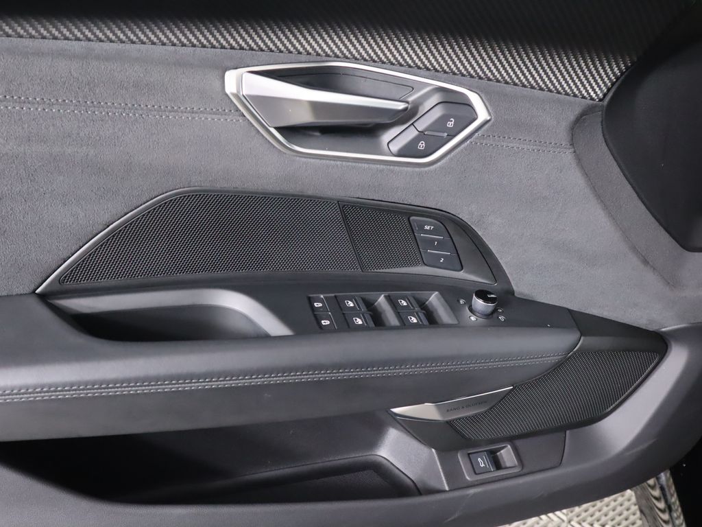 Thumbnail: 2022 Audi RS e-tron GT - 24