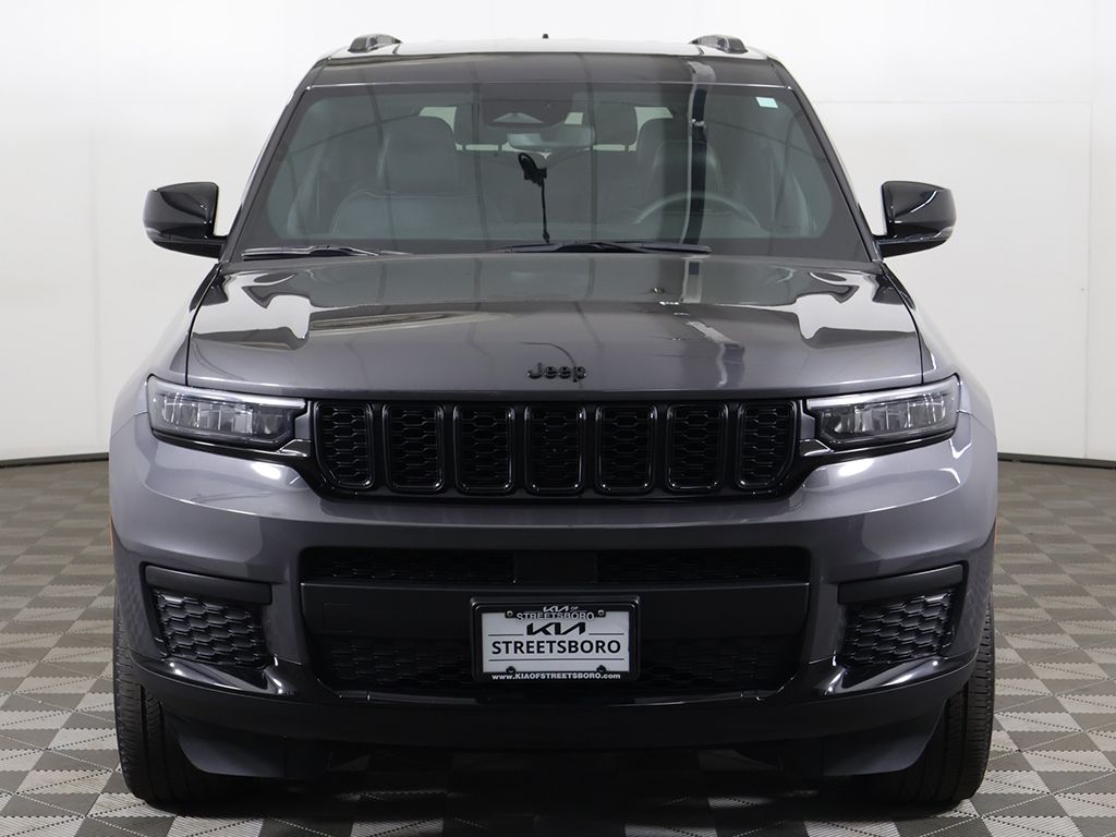 Used 2023 Gray Jeep Altitude image 12