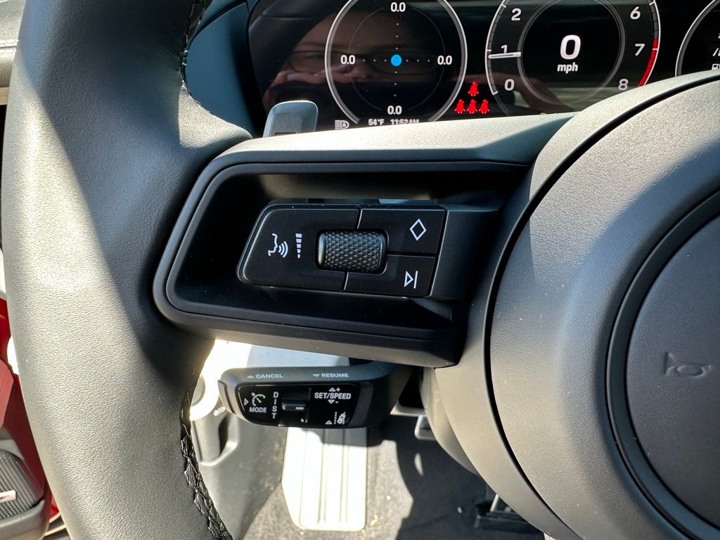 Thumbnail: 2026 Porsche Panamera - 18