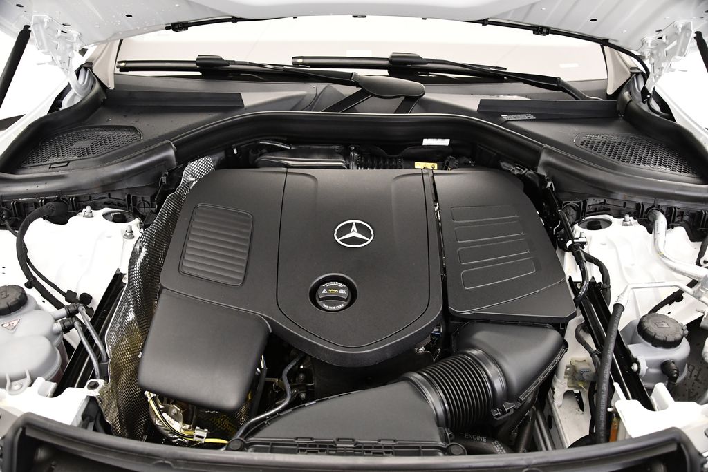 Thumbnail: 2025 Mercedes-Benz GLC - 11