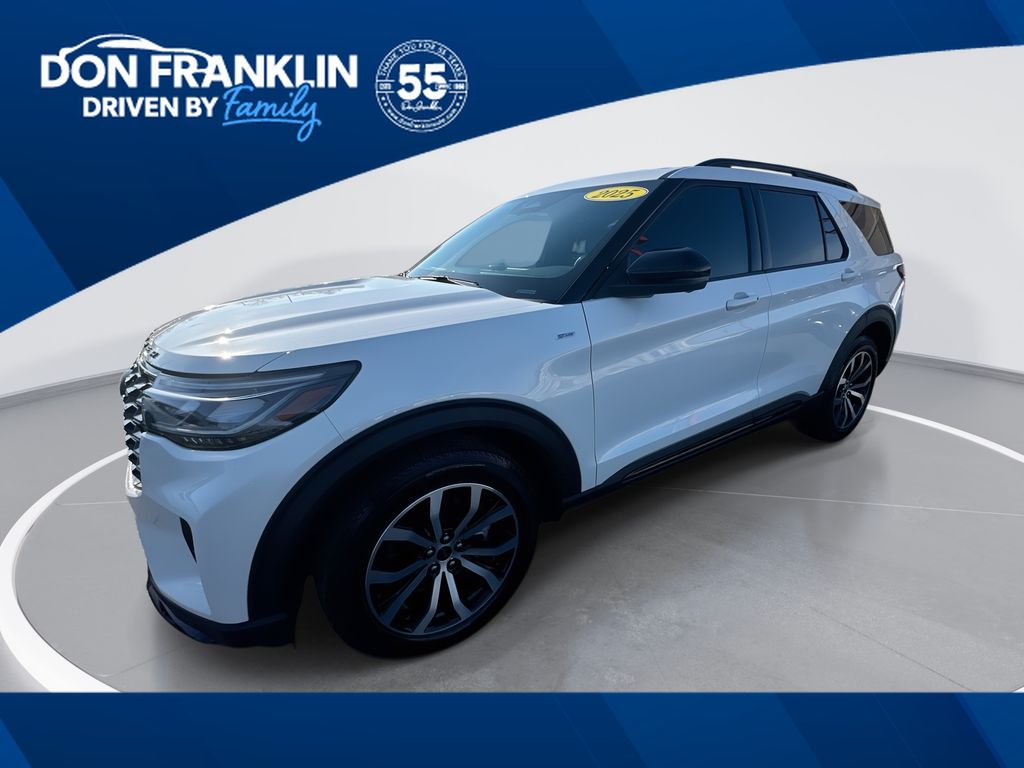 2025 Ford Explorer ST-Line RWD