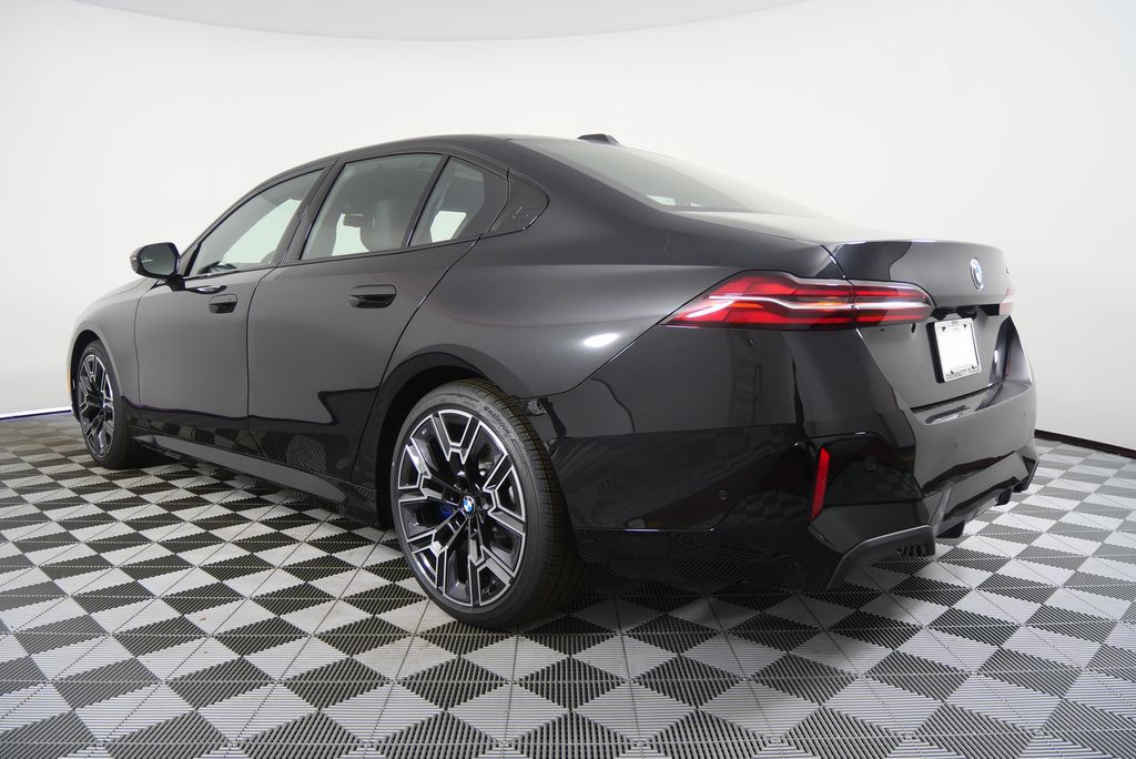 Thumbnail: 2026 BMW 5 Series - 5