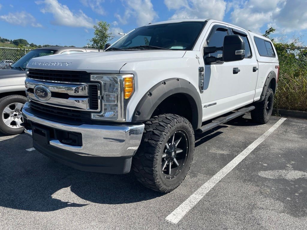 Oxford White 2017 Ford F-250 Super Duty Pickup Truck Four-Wheel Drive 6-Speed Automatic