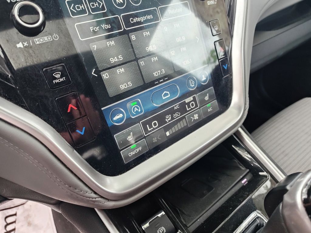View vehicle photo 7