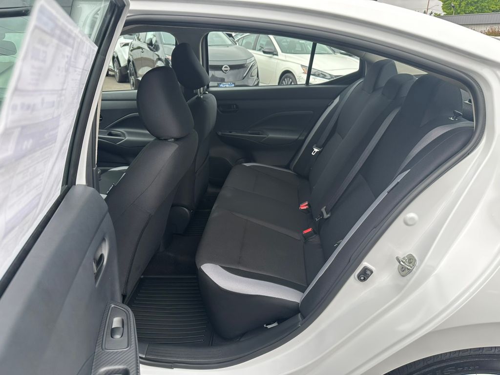 2025 Nissan Versa 1.6 S