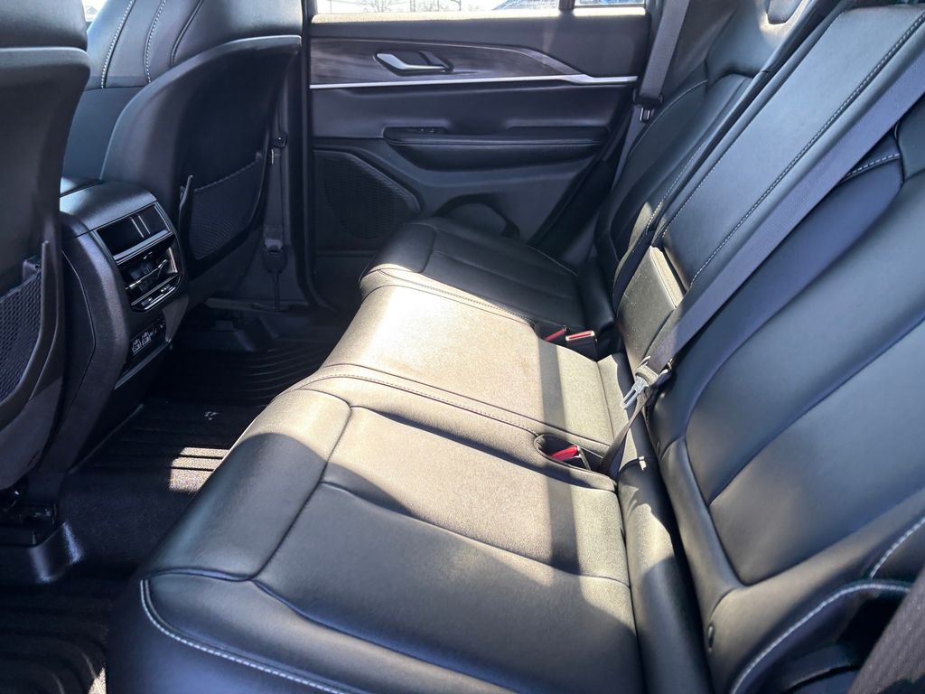 Used Car 2024 Jeep Grand Cherokee  Limited For Sale Under $40,000 In Austin, Texas