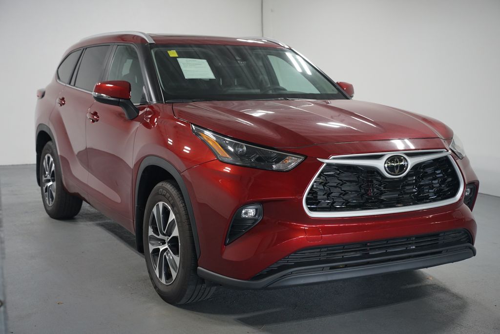 Thumbnail: 2025 Toyota Highlander - 3