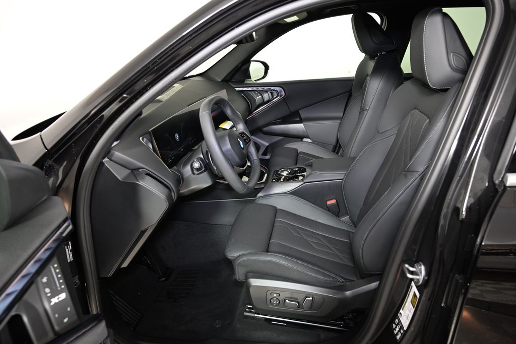 Thumbnail: 2025 BMW X3 - 14