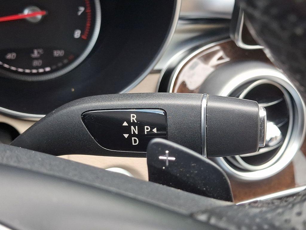 Thumbnail: 2015 Mercedes-Benz C-Class - 15