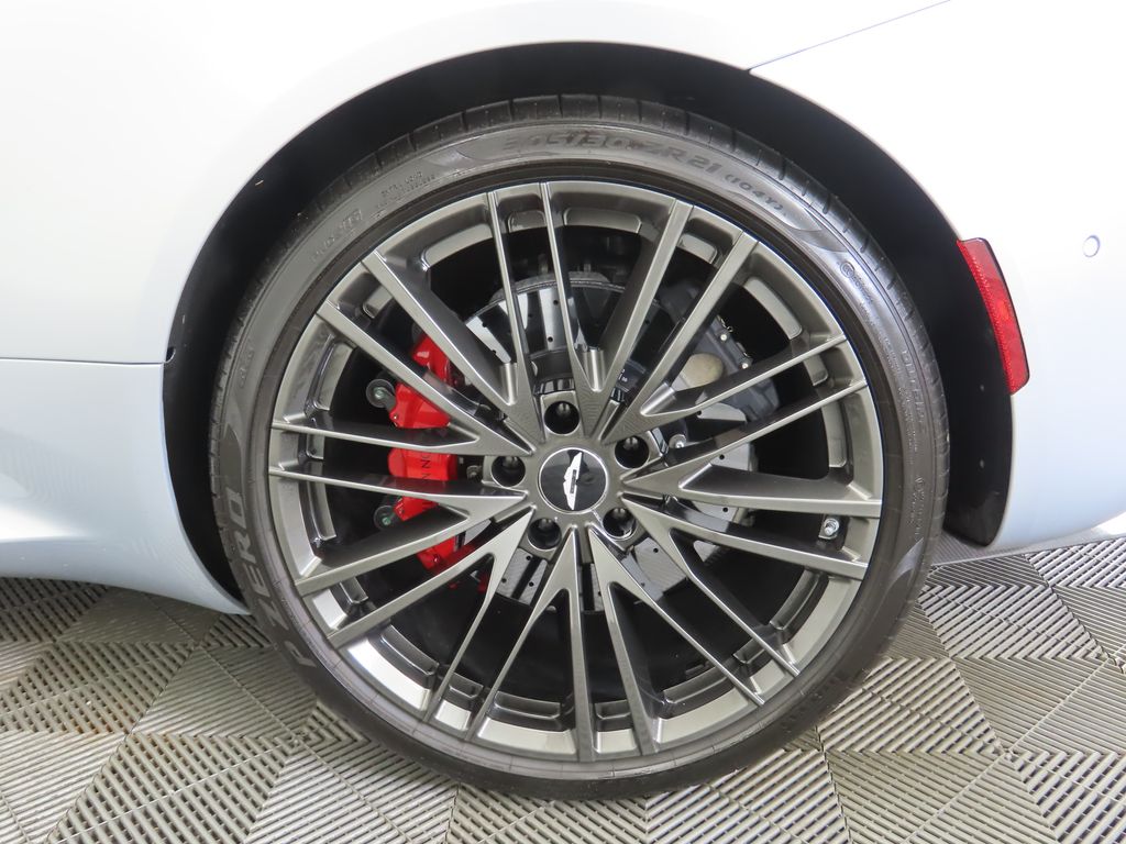 Thumbnail: 2023 Aston Martin DBS - 28