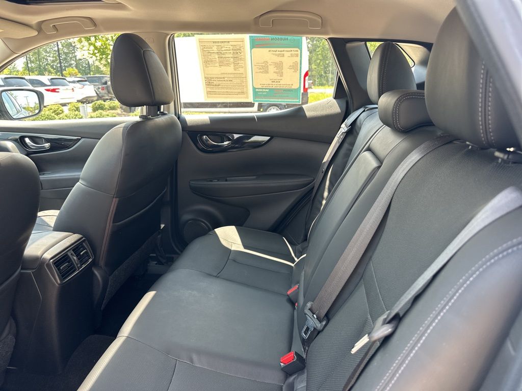2017 Gun Metallic Nissan Rogue Sport SL FWD SUV