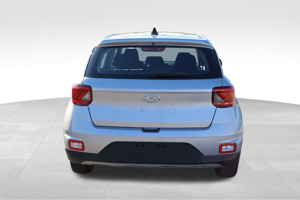 2022 Hyundai Venue SE 7