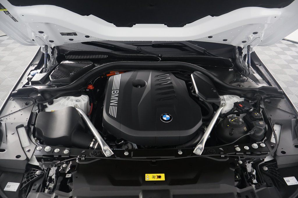 Thumbnail: 2026 BMW 5 Series - 9