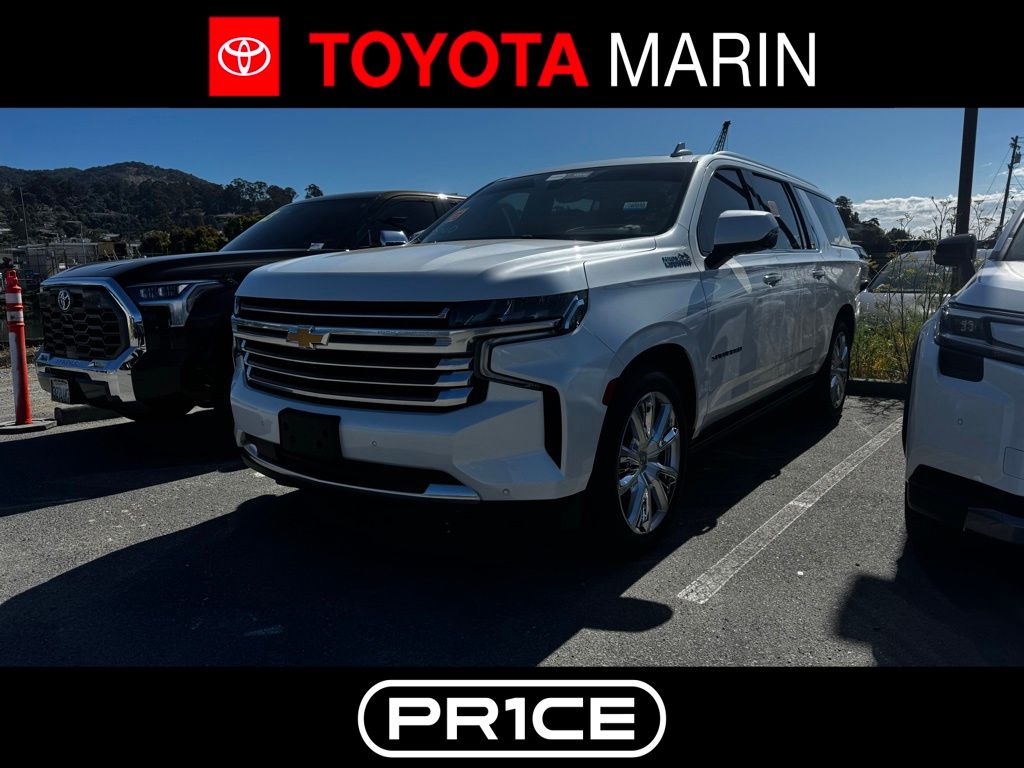 2022 Chevrolet Suburban 4WD 1500 High Country's photo