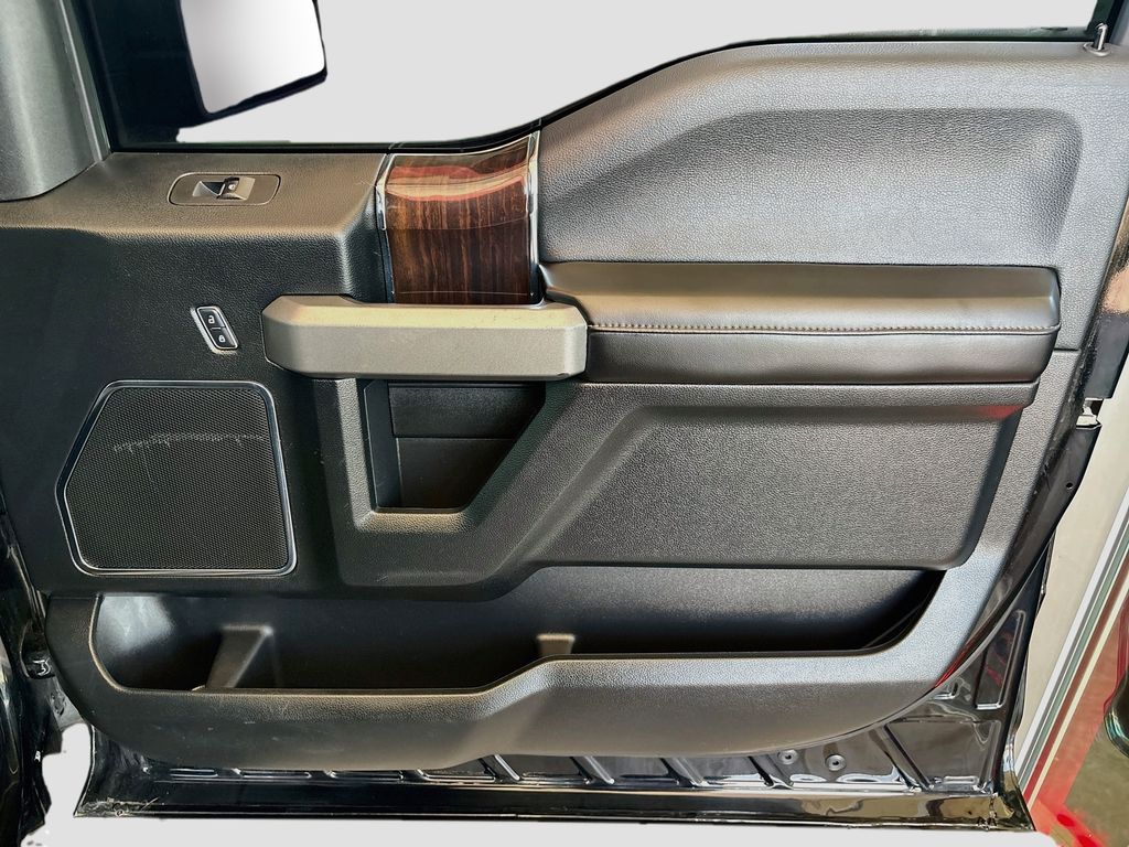 Thumbnail: 2017 Ford F-150 - 25