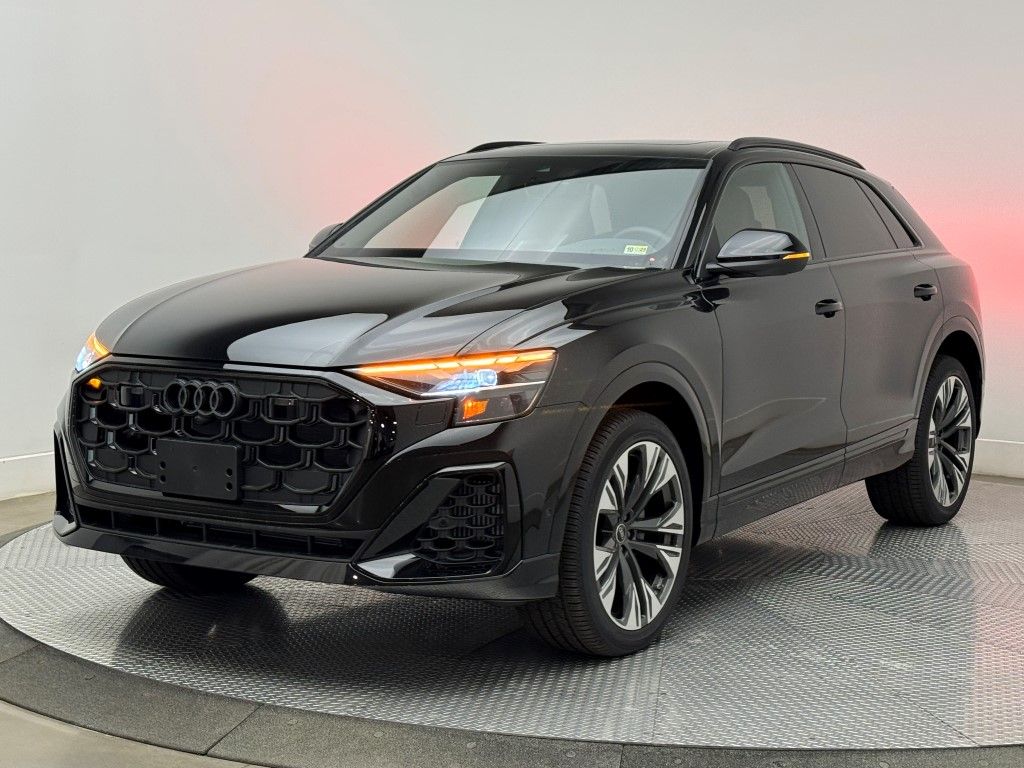 2025 Audi Q8 Premium Plus 4