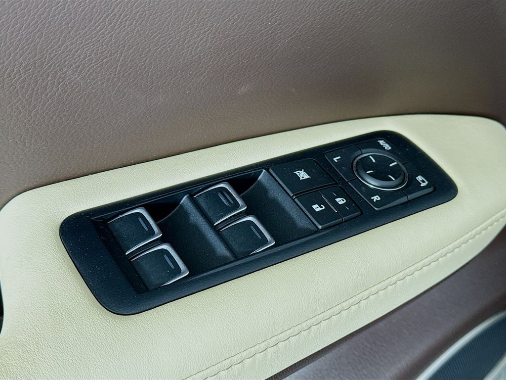 Thumbnail: 2016 Lexus RX - 18