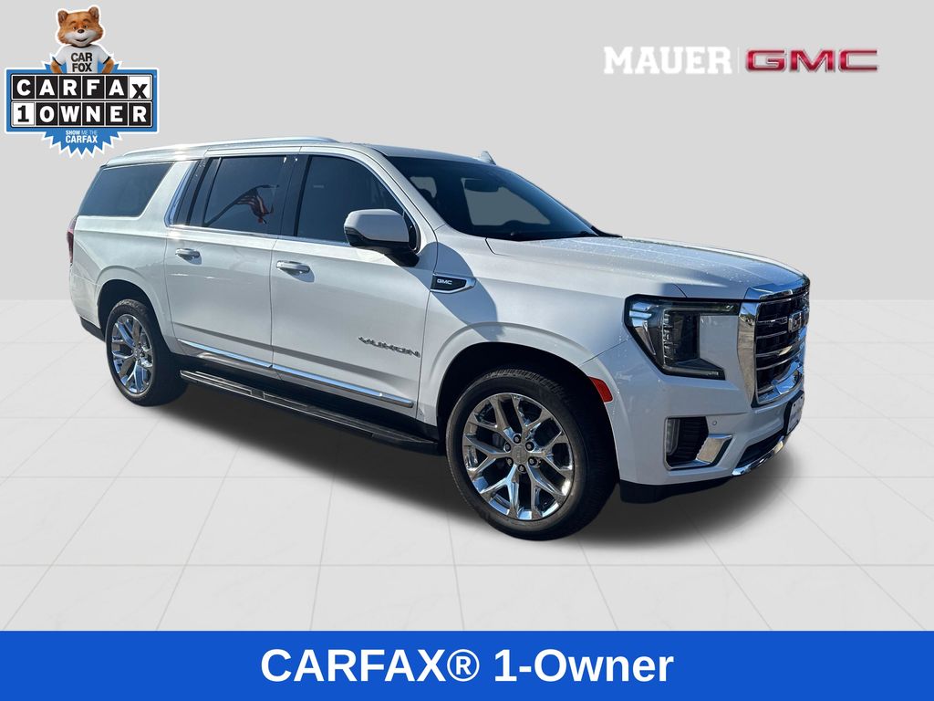 White Frost Tricoat 2021 GMC Yukon XL SUV / Crossover Four-Wheel Drive 