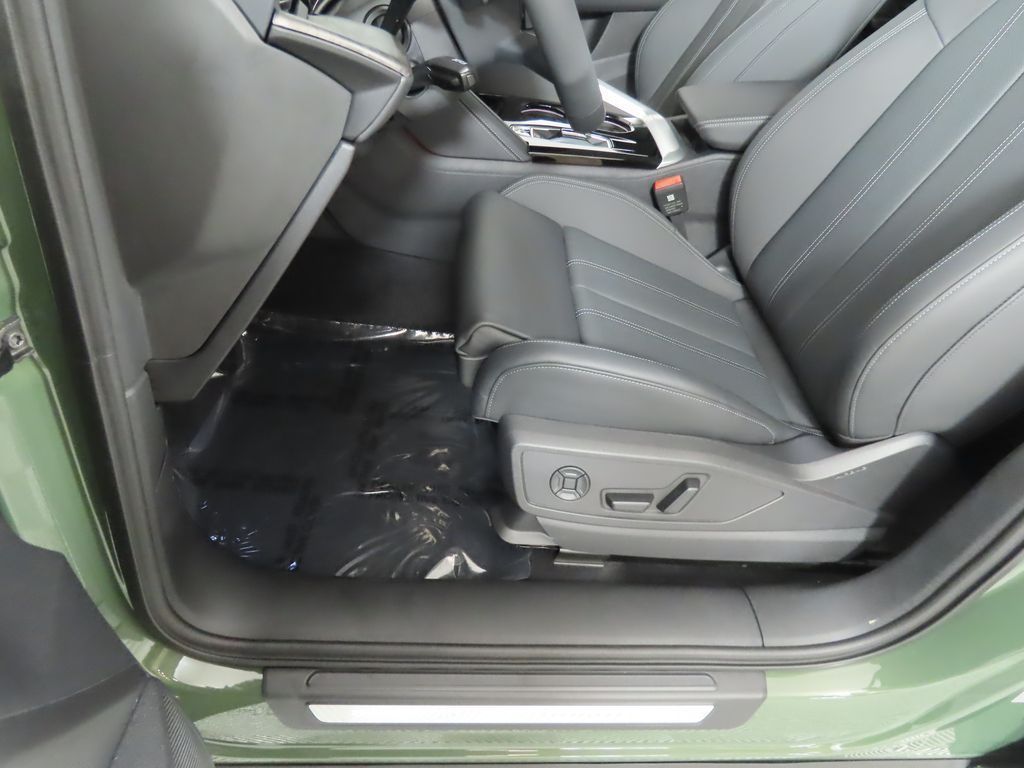 Thumbnail: 2025 Audi Q5 - 32