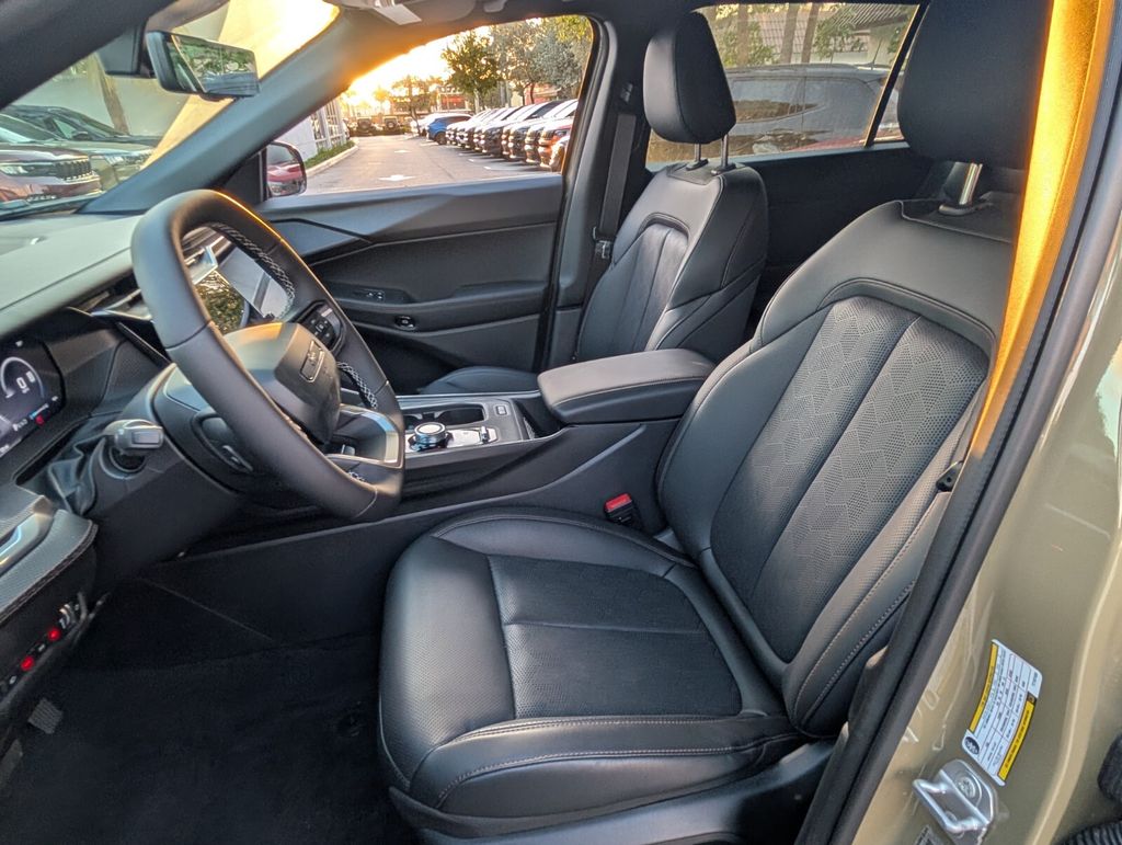 new 2026 Jeep Cherokee car, priced at $41,810