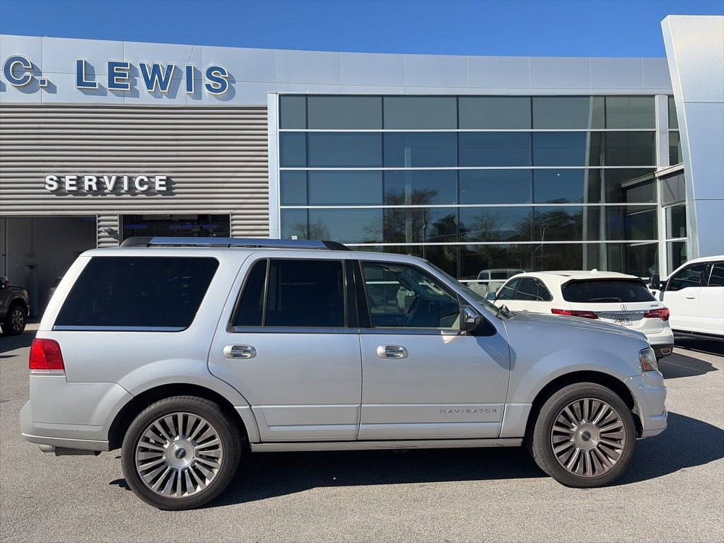 2017 Lincoln Navigator Select