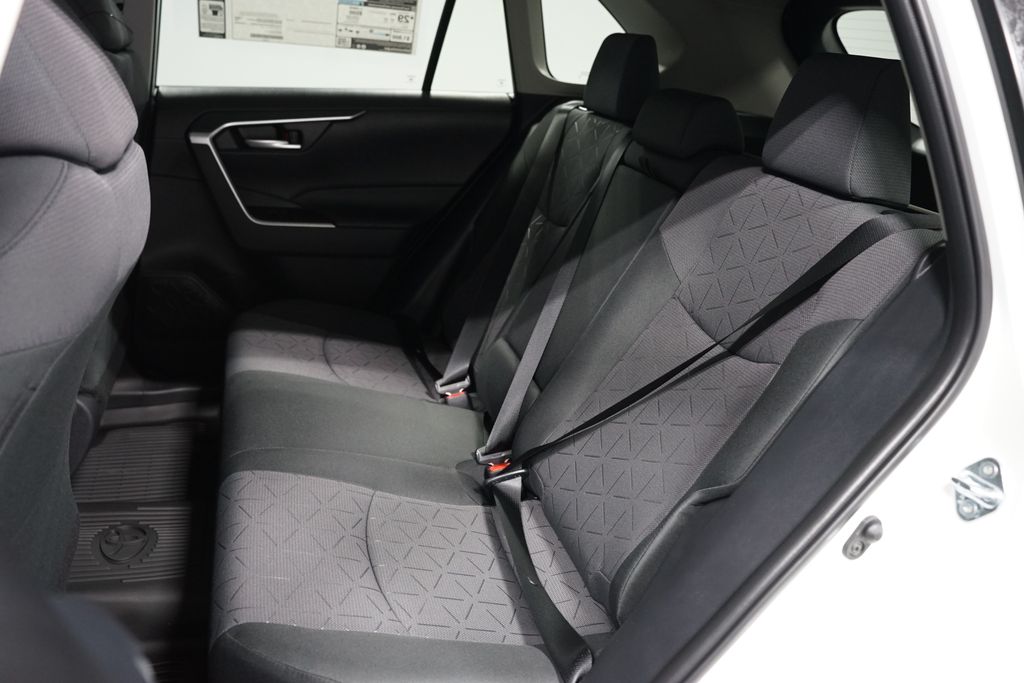 Thumbnail: 2025 Toyota RAV4 - 29