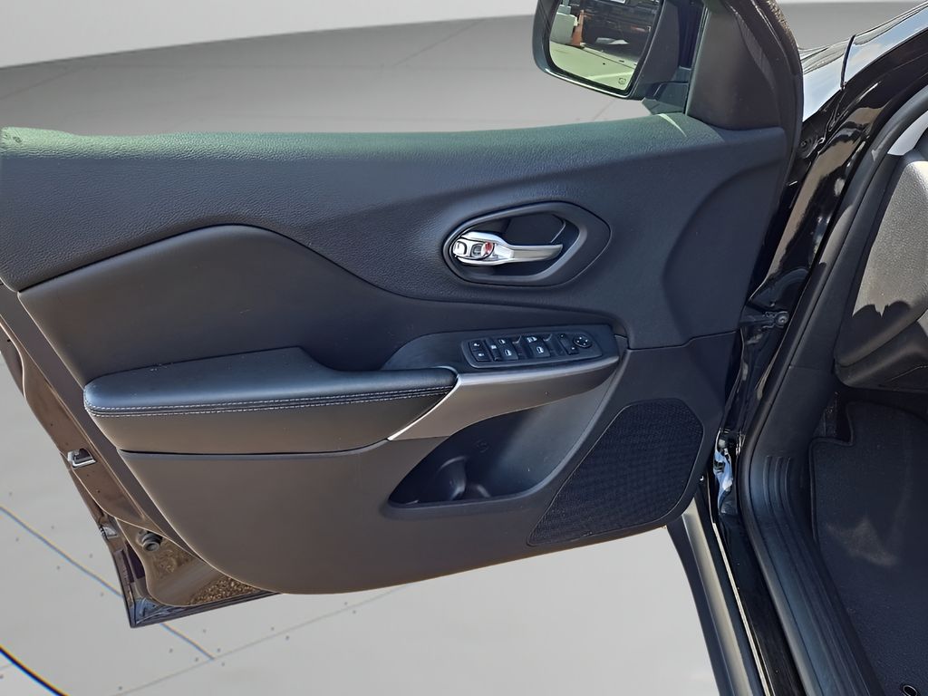 Used Car 2019 Jeep Cherokee  Latitude For Sale Under $20,000 In Austin, Texas