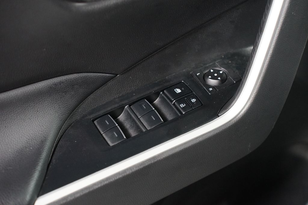 Thumbnail: 2025 Toyota RAV4 - 31