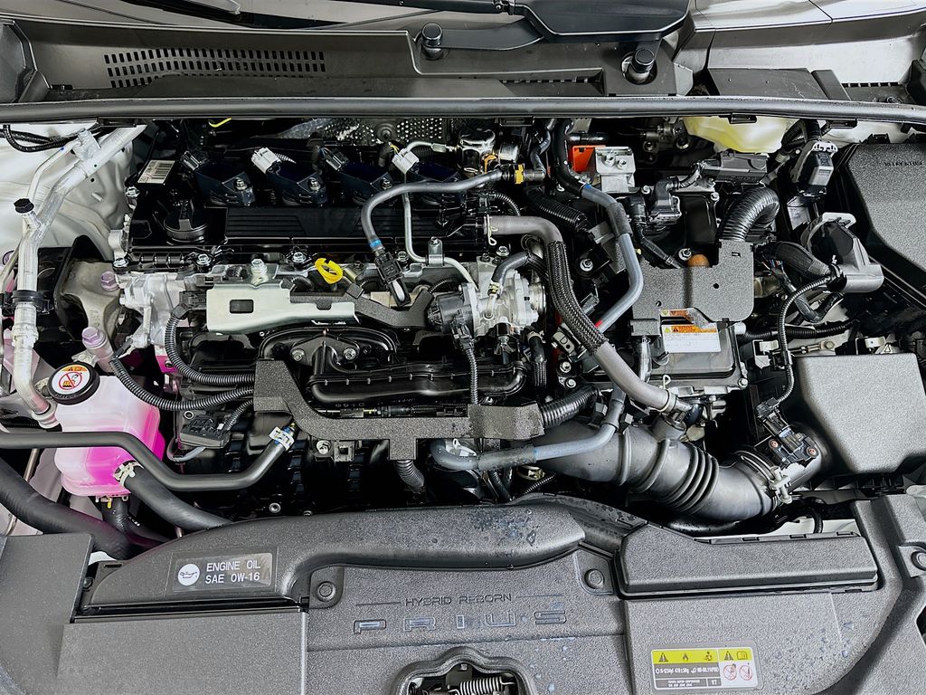 Thumbnail: 2025 Toyota Prius - 30