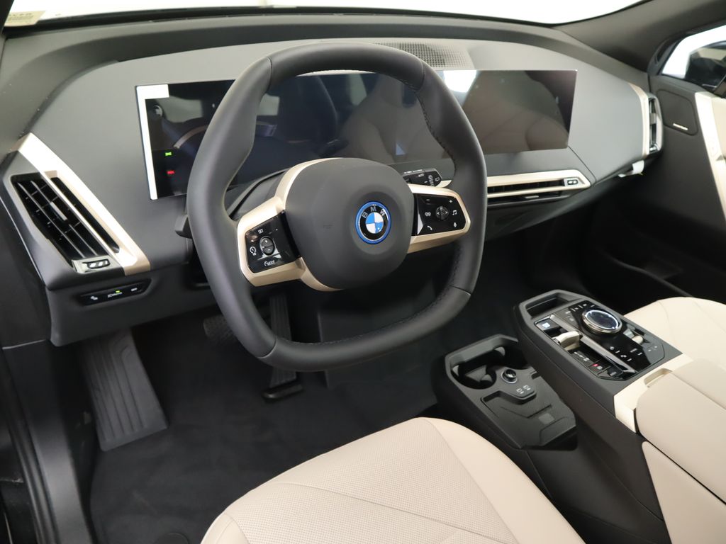 2025 BMW iX xDrive50 9