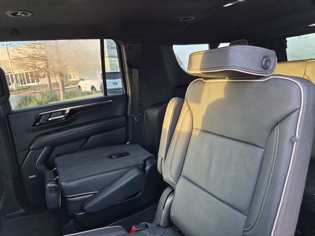 Used Car 2025 Chevrolet Suburban  Premier For Sale Under $70,000 In Austin, Texas