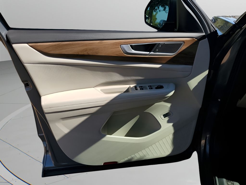 Used Car 2024 Volkswagen Atlas  2.0t Se W/technology For Sale Under $35,000 In Austin, Texas