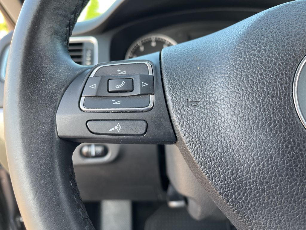 2014 Volkswagen Jetta SEL 20