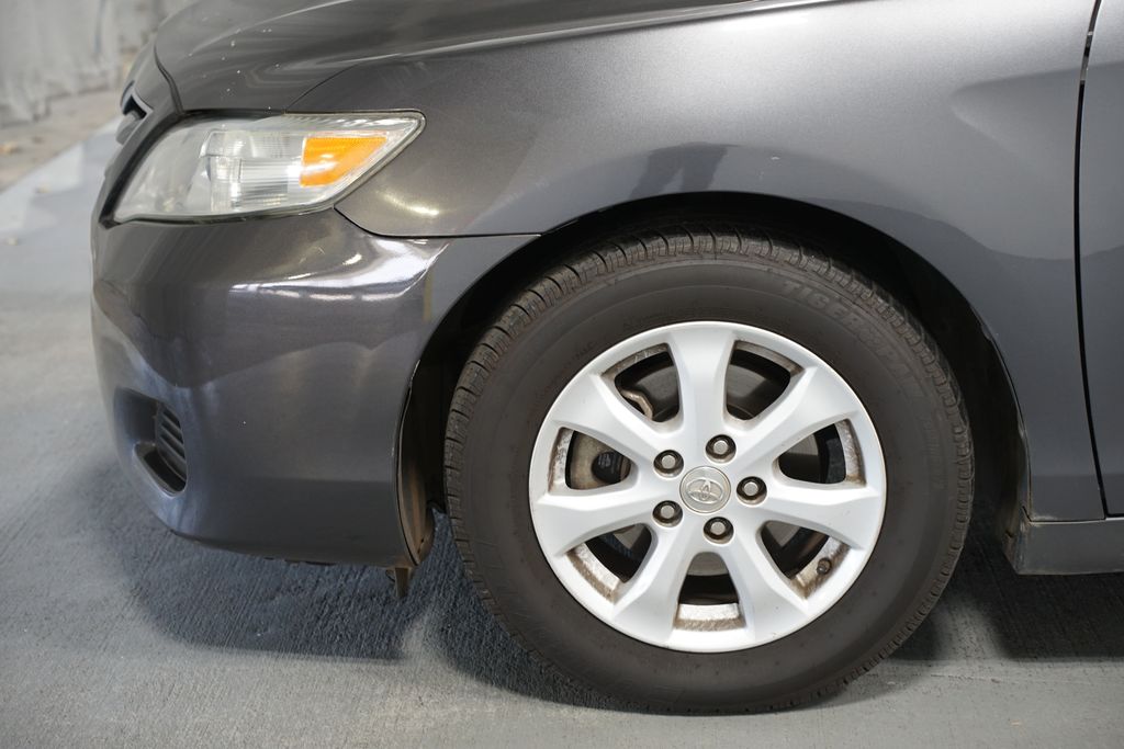 Thumbnail: 2011 Toyota Camry - 5